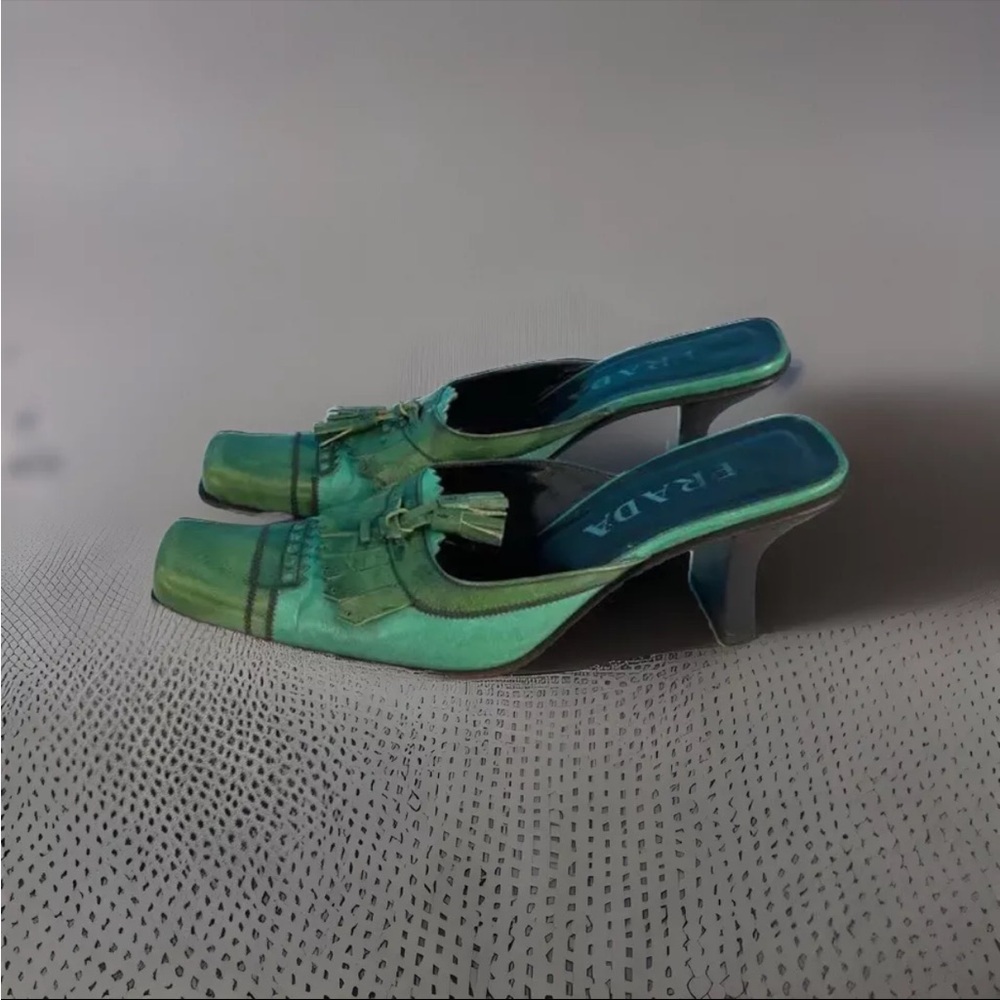 Vintage 1999 Prada Green Kitten Heels Size 37.5